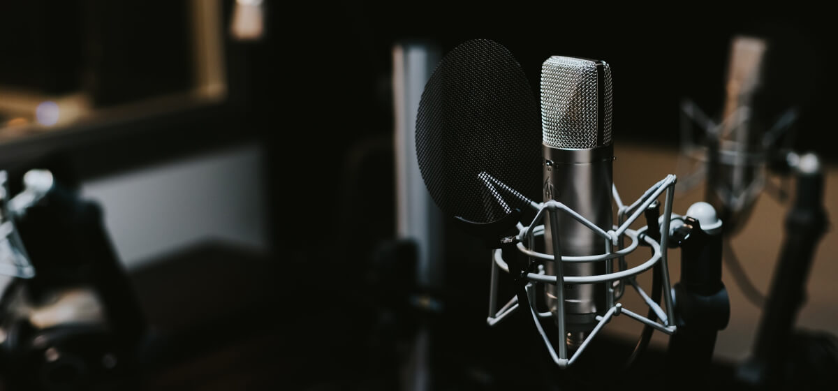Servicios creative podcast template video img
